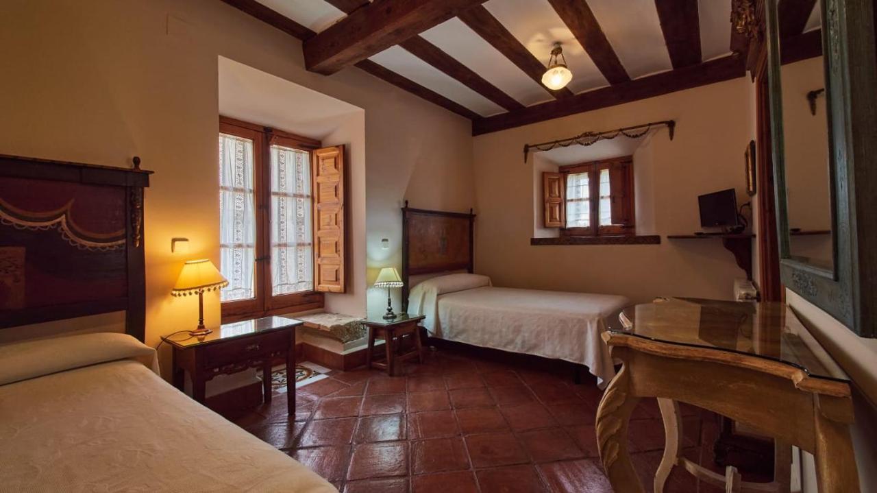 Posada De San Millan Sepulveda Bagian luar foto