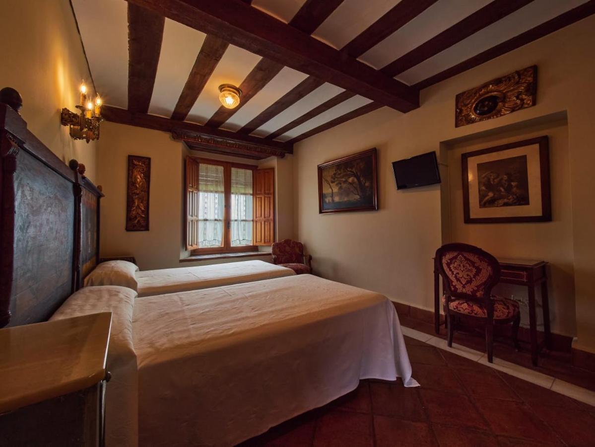 Posada De San Millan Sepulveda Bagian luar foto